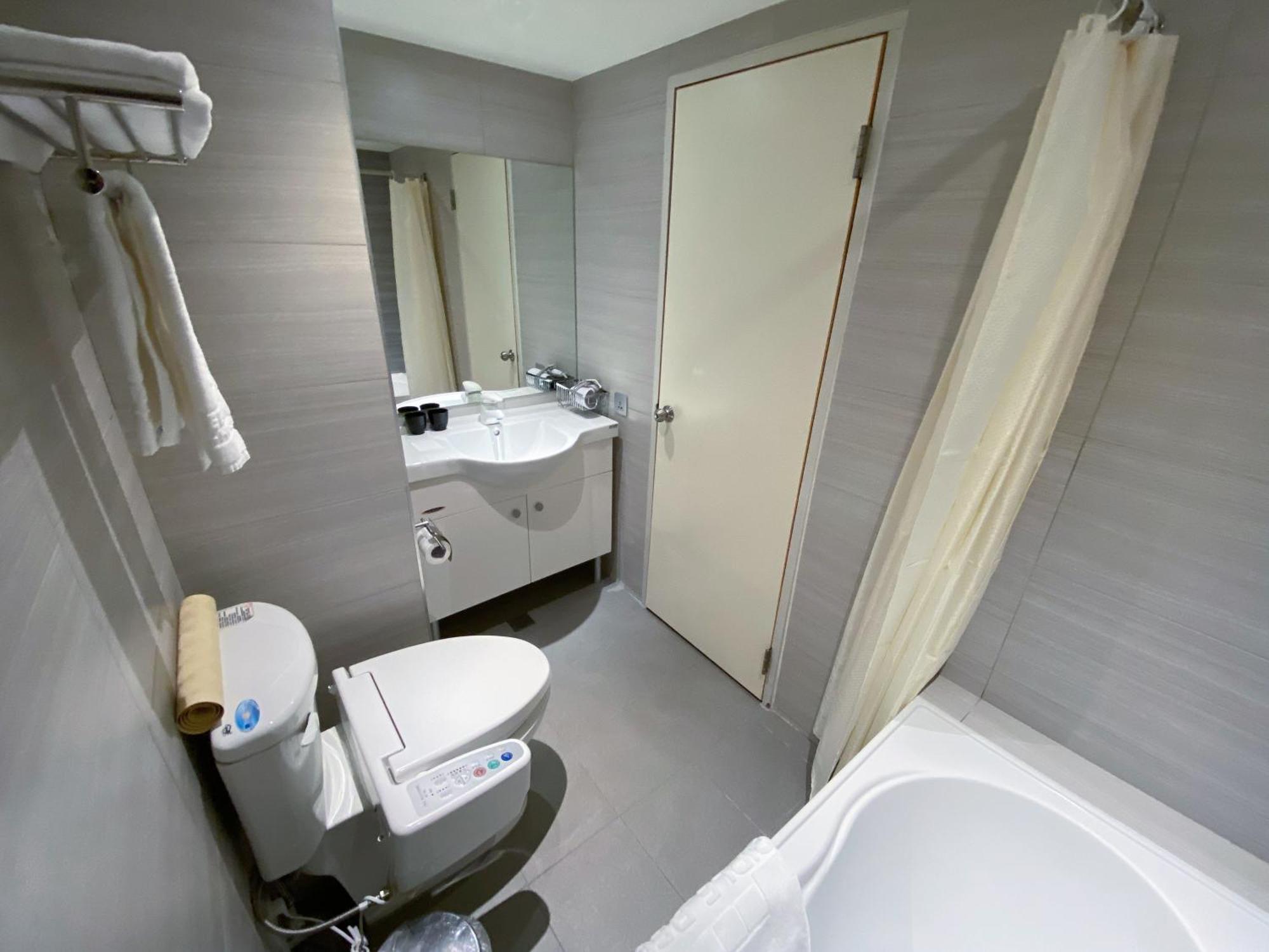 Green World Triple Beds Тайбэй Номер фото